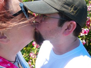 A kiss in the gardens